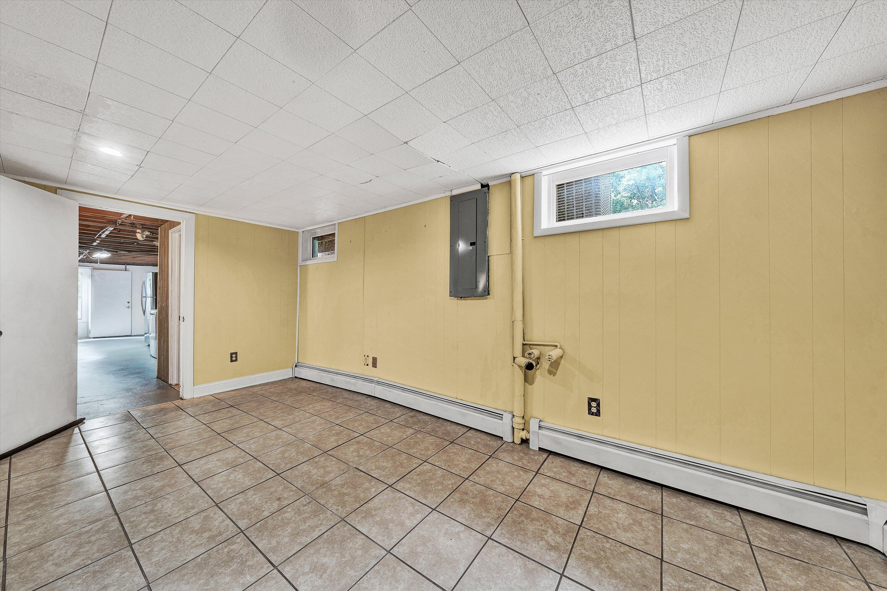 517 Blue Ridge Drive Blue Ridge, VA 24064 - Photo 31 of 43 27-DSC00052