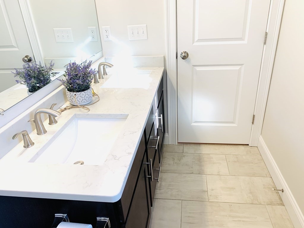 81 Littleton Road Ayer, MA 01432 - Photo 18 of 31