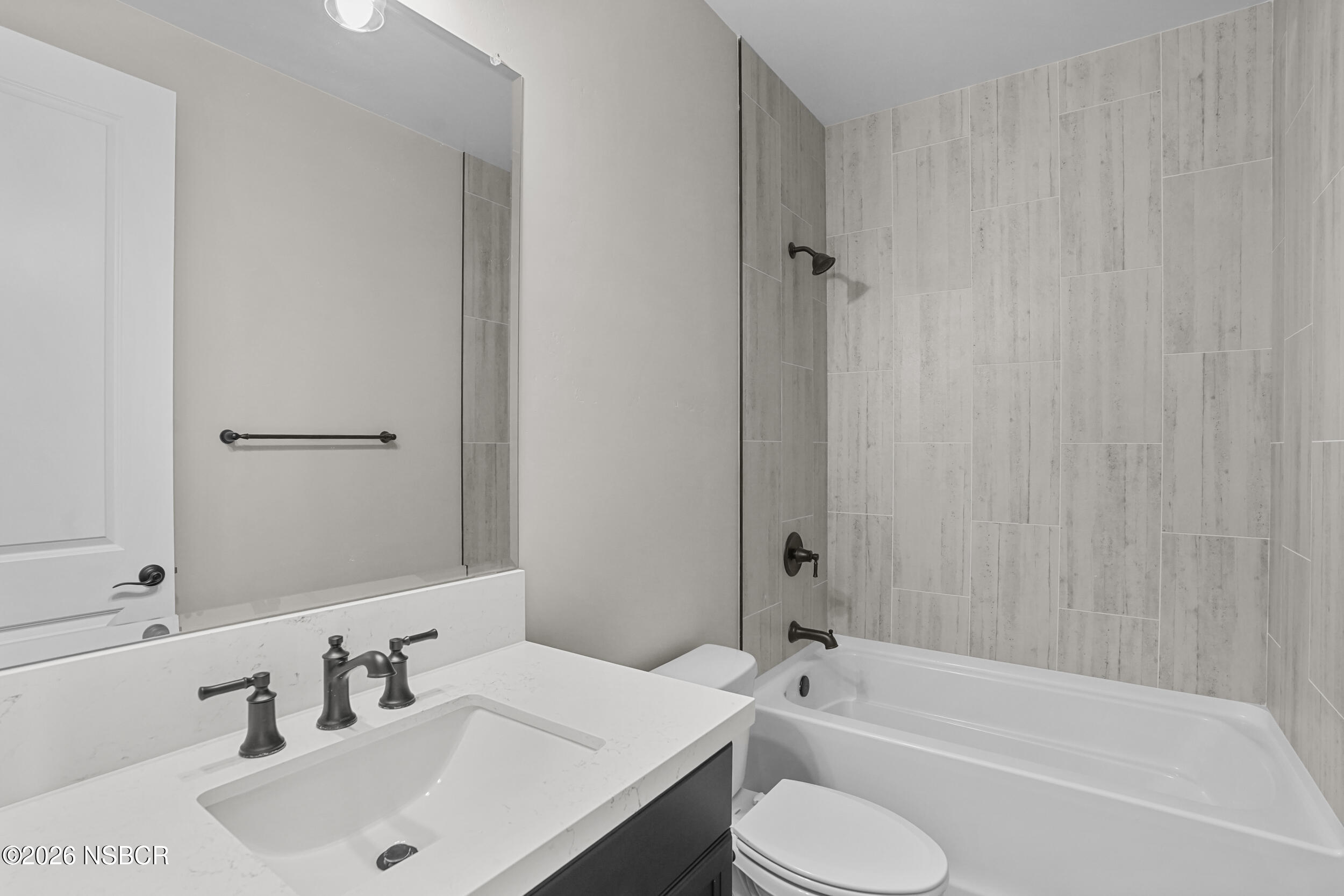 1147 Ginger Place Santa Maria, CA 93455 - Photo 21 of 55 a bathroom with a sink toilet and bathtub