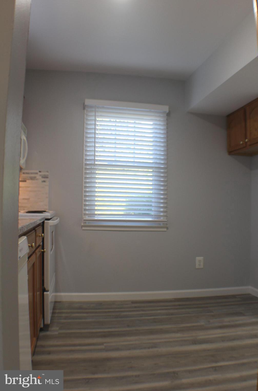 7739 Matisse Way Springfield, VA 22153 - Photo 16 of 65 Sitting area