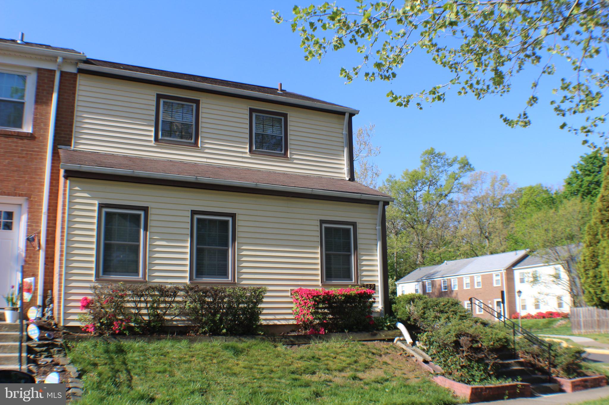 7739 Matisse Way Springfield, VA 22153 - Photo 3 of 65 Two Levels