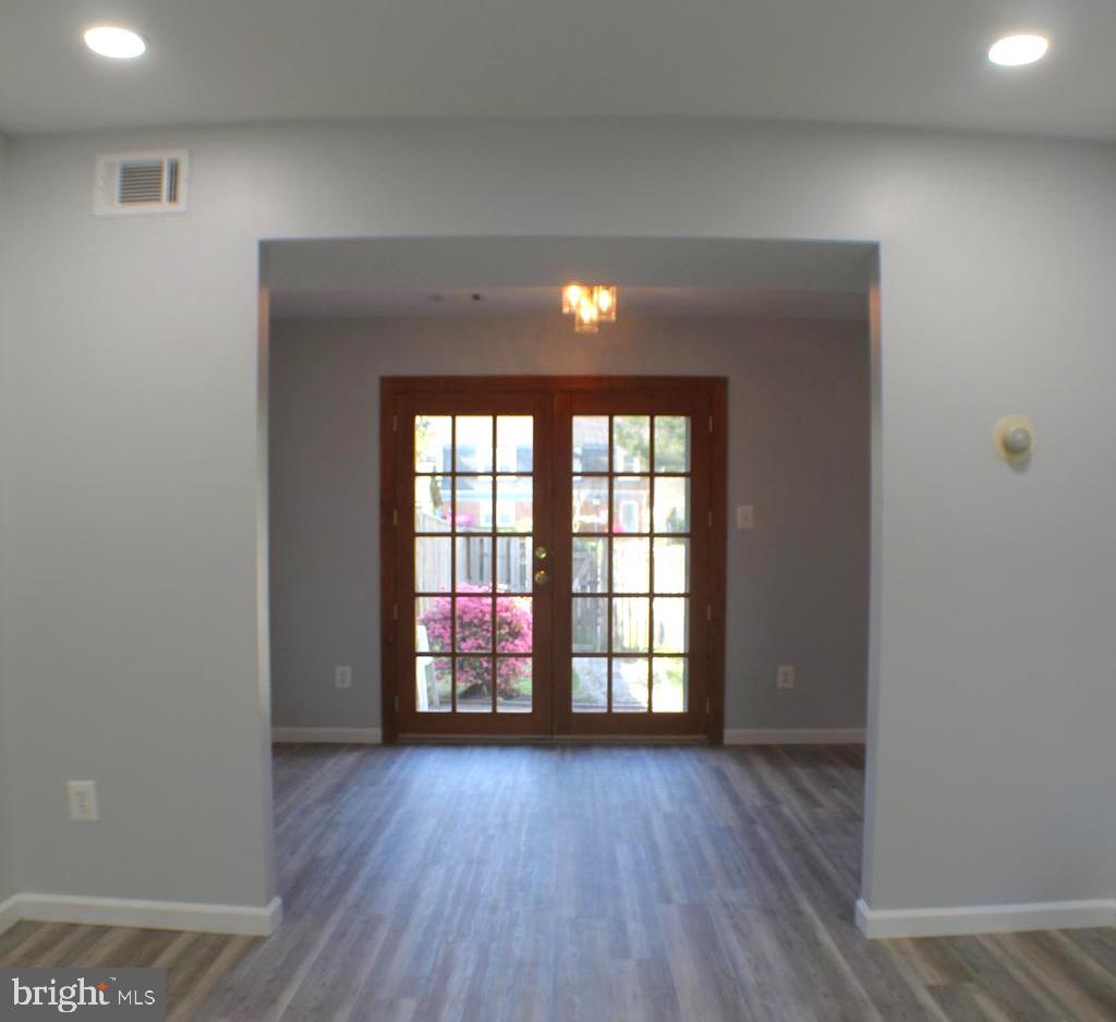 7739 Matisse Way Springfield, VA 22153 - Photo 8 of 65 New Lights