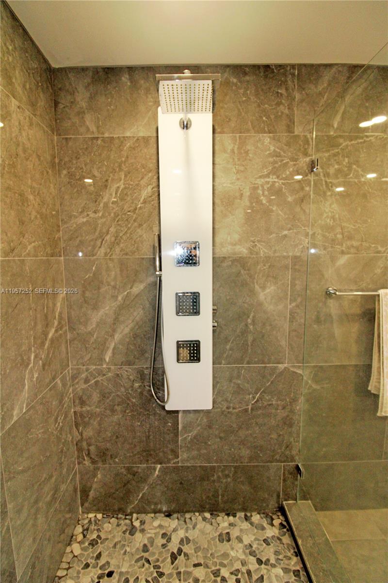 8172 Southwest 163rd Court Miami, FL 33193 - Photo 14 of 59