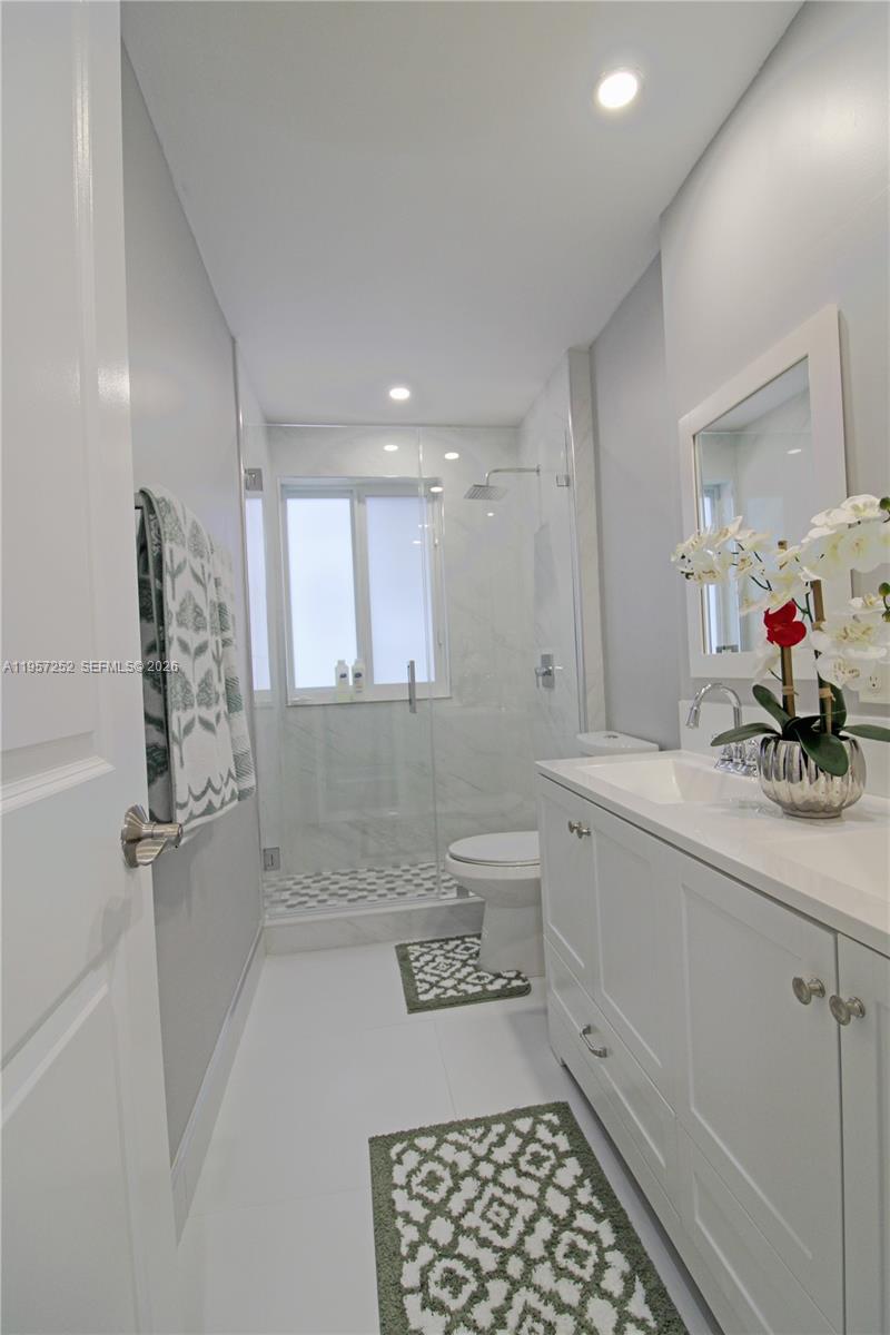 8172 Southwest 163rd Court Miami, FL 33193 - Photo 21 of 59