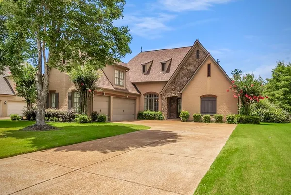 $585,000 | 10734 Whisper Trail, Collierville, TN 38017