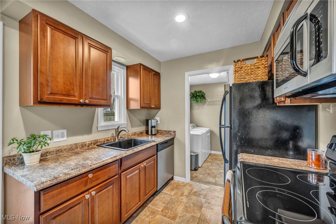 441 Berkshire Road Elyria, OH 44035 - Photo 7 of 14 Gallery Image 7
