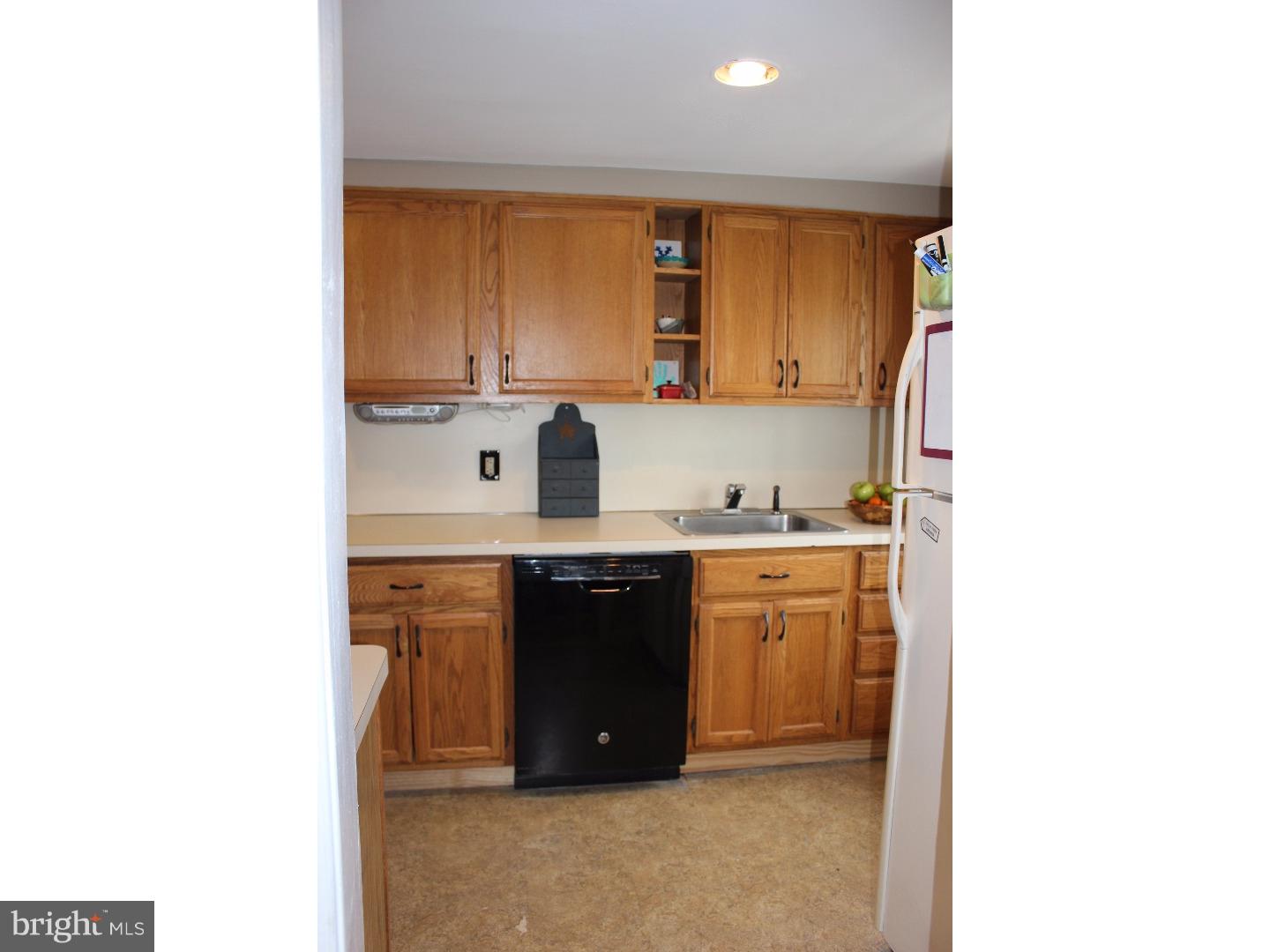 284 Avon Road Springfield, PA 19064 - Photo 8 of 24