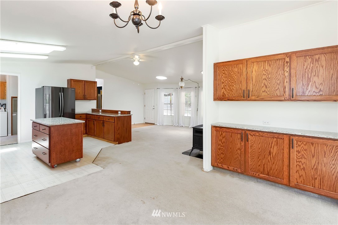 6969 Southeast Sedgwick Road Port Orchard, WA 98366 - Photo 11 of 38 Gallery Image 11