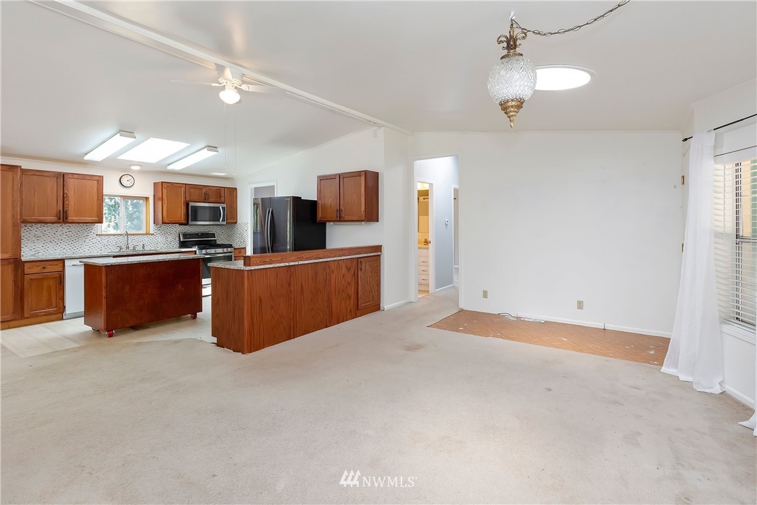 6969 Southeast Sedgwick Road Port Orchard, WA 98366 - Photo 5 of 38 Gallery Image 5