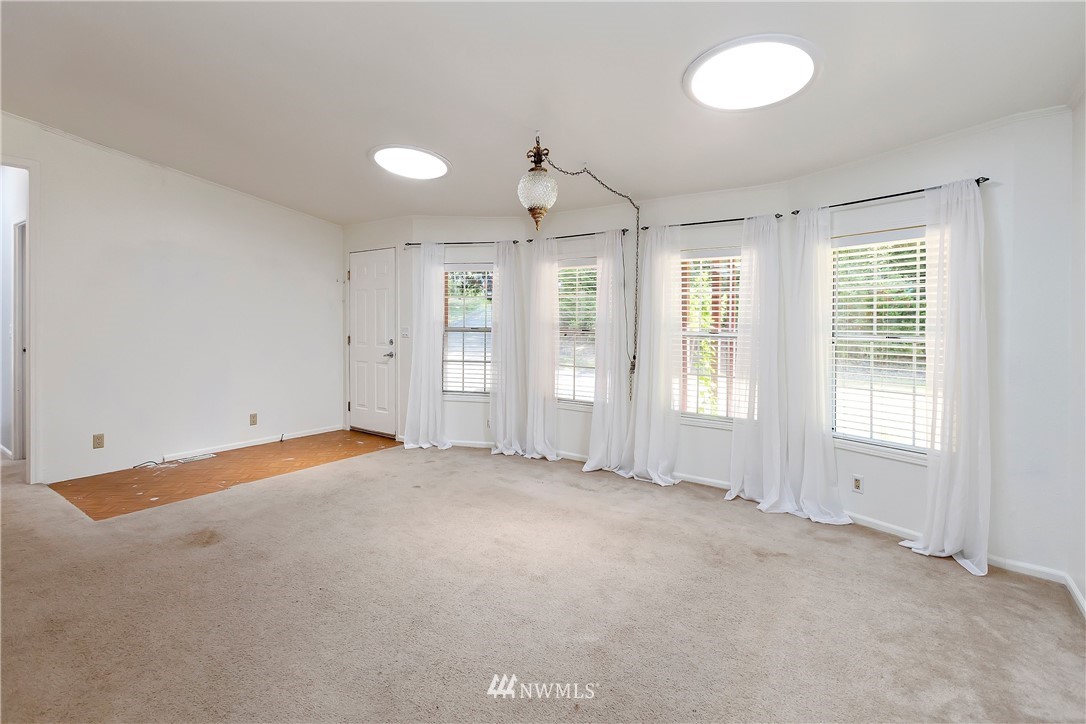 6969 Southeast Sedgwick Road Port Orchard, WA 98366 - Photo 6 of 38 Gallery Image 6