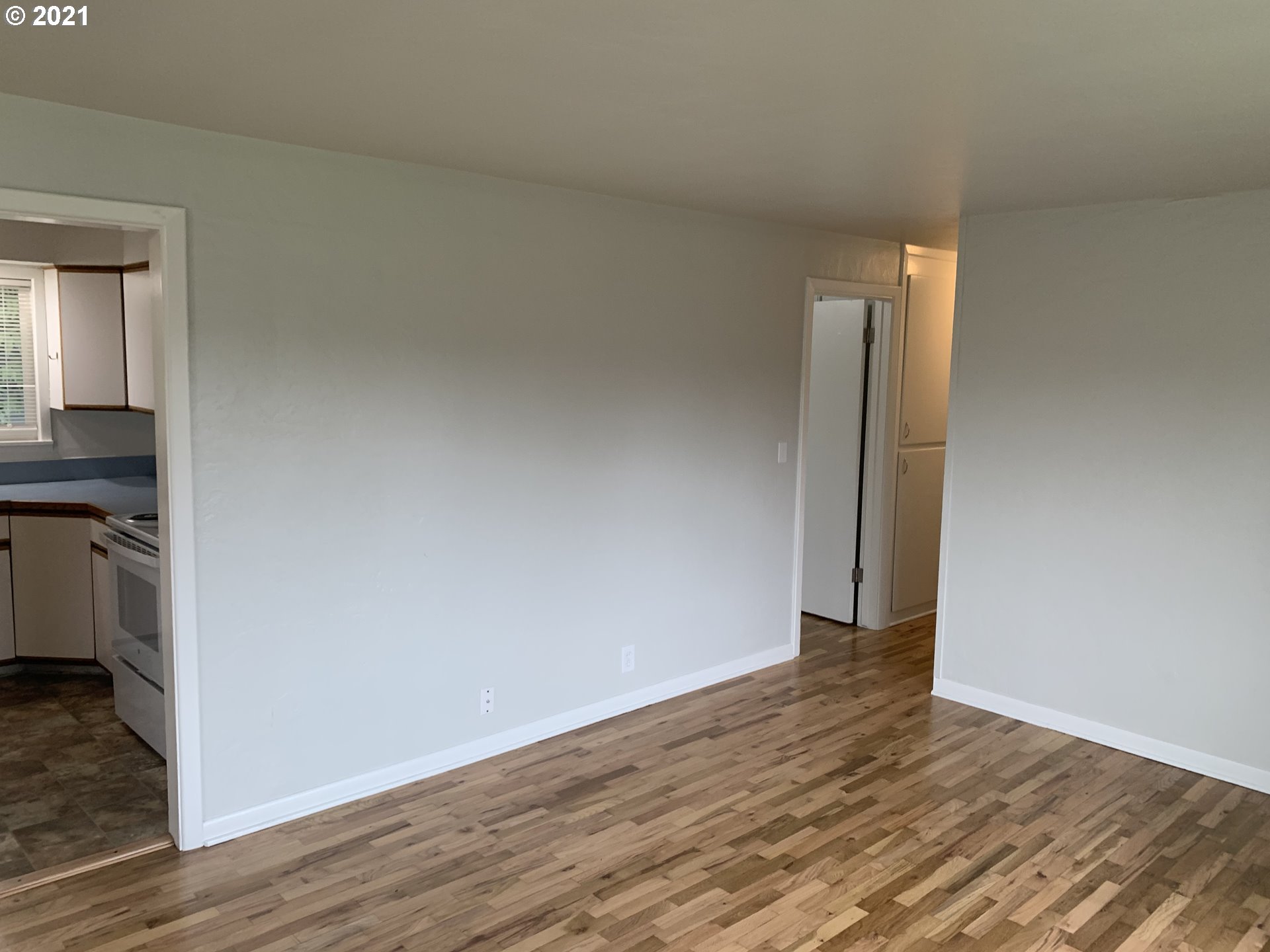 3105 Oriole Street Springfield, OR 97477 - Photo 5 of 27