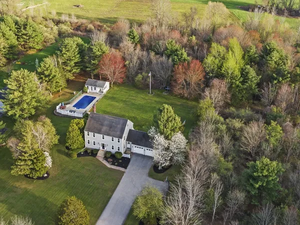 $800,000 | 387 West Main Street, Millbury, MA 01527