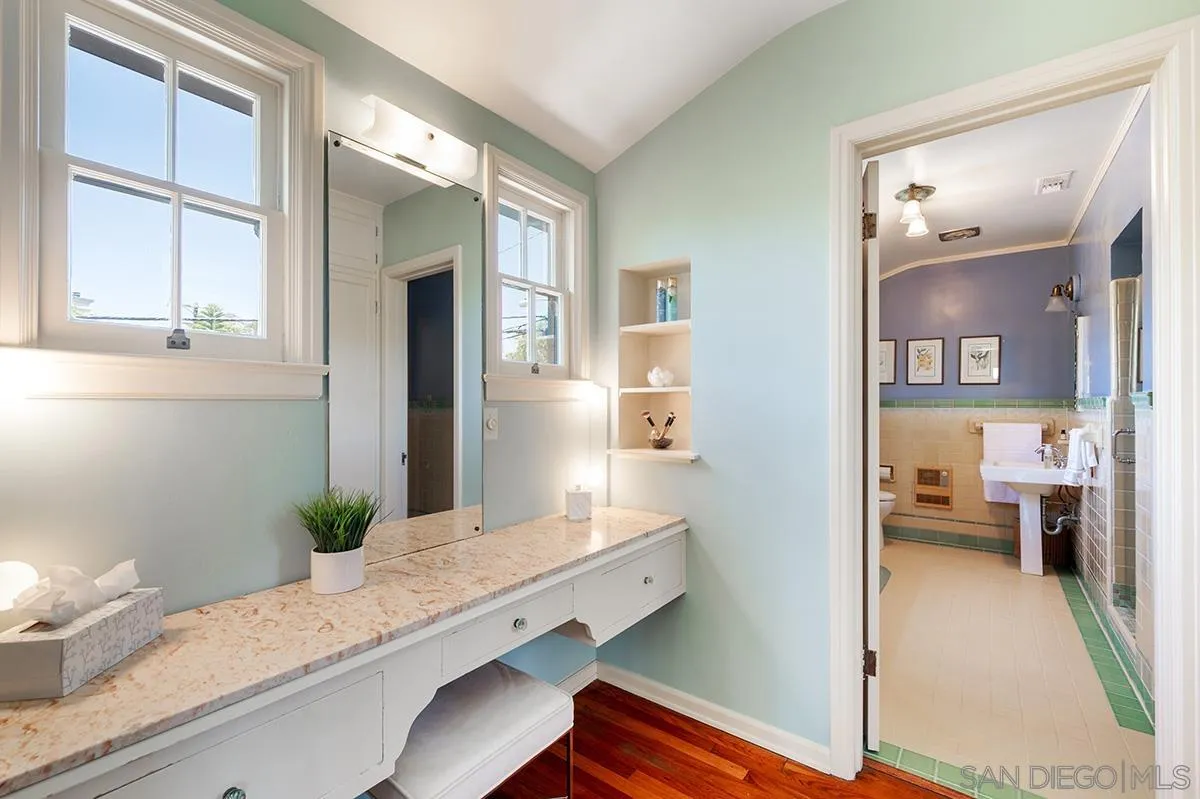 305 West Olive Street San Diego, CA 92103 - Photo 48 of 74 a living room with furniture and a potted plant