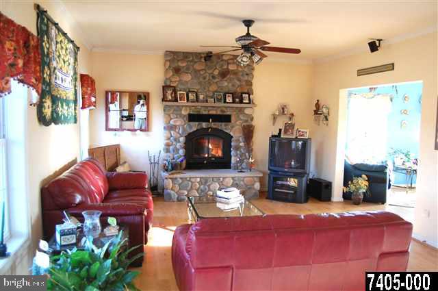 1330 Grand Valley Road Hanover, PA 17331 - Photo 9 of 20