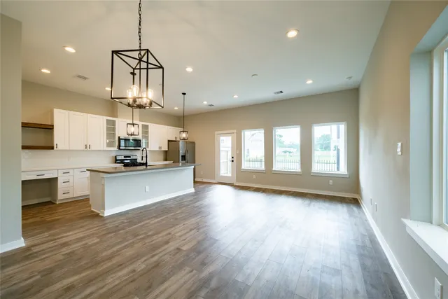 $2,350 | 11325 Stonework Garden Lane, Houston, TX 77076