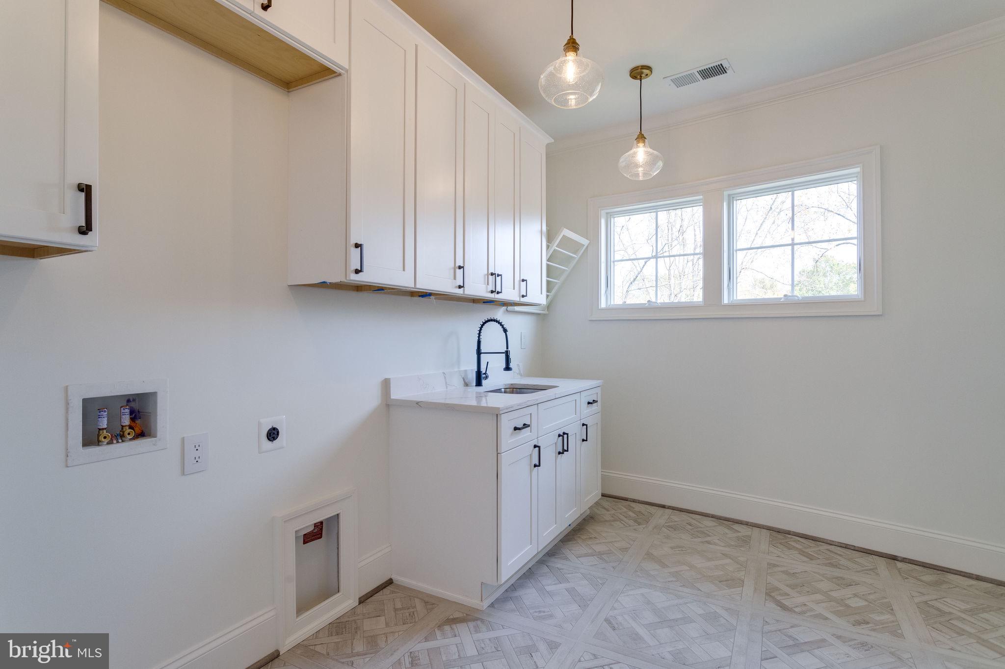 950 Walker Road Great Falls, VA 22066 - Photo 41 of 56 Gallery Image 41