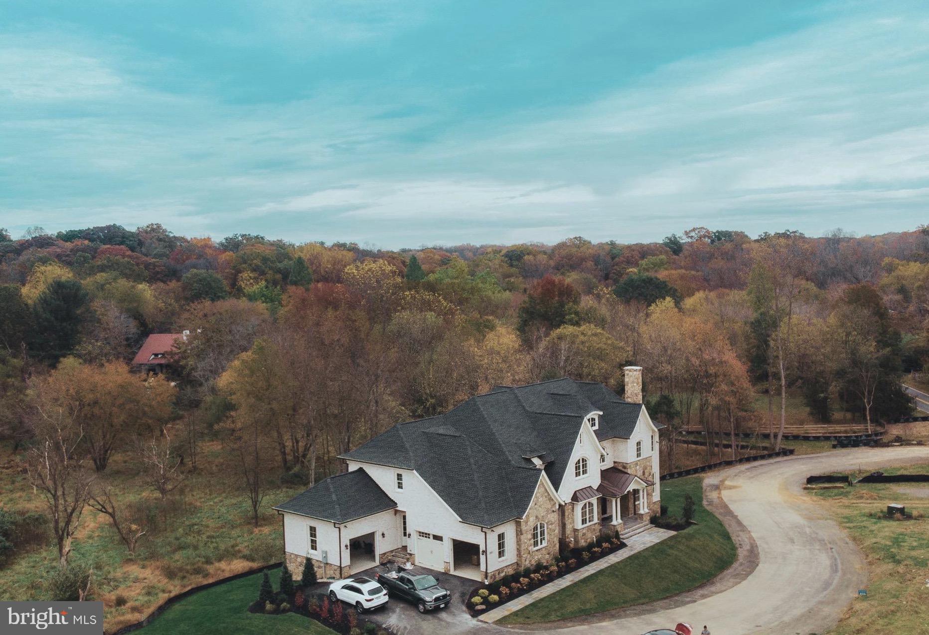 950 Walker Road Great Falls, VA 22066 - Photo 6 of 56 Gallery Image 6