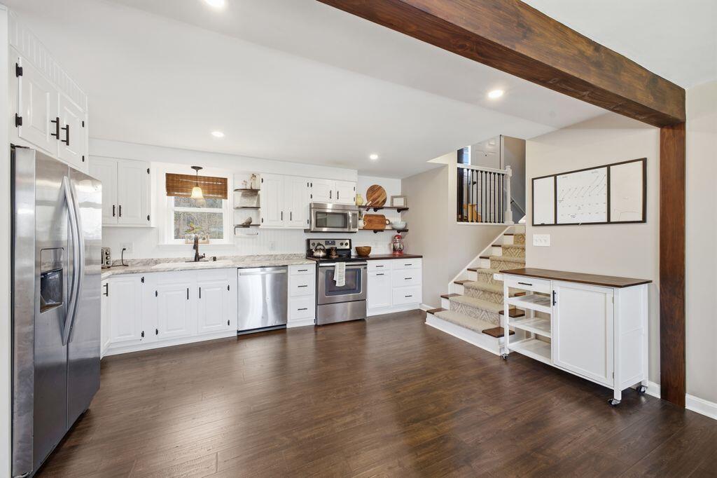 37 Weeks Road Gorham, ME 04038 - Photo 13 of 49 Kitchen