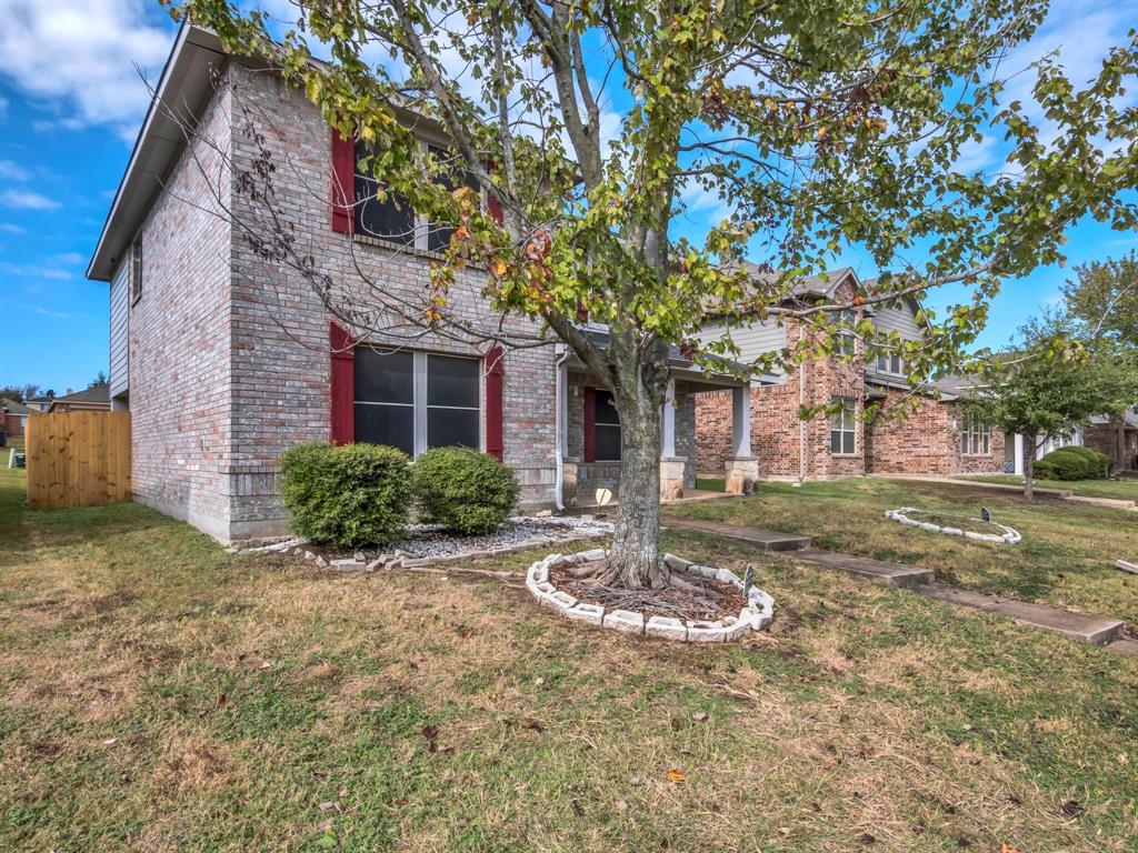 2917 Mayfair Lane Lancaster, TX 75134 - Photo 7 of 36