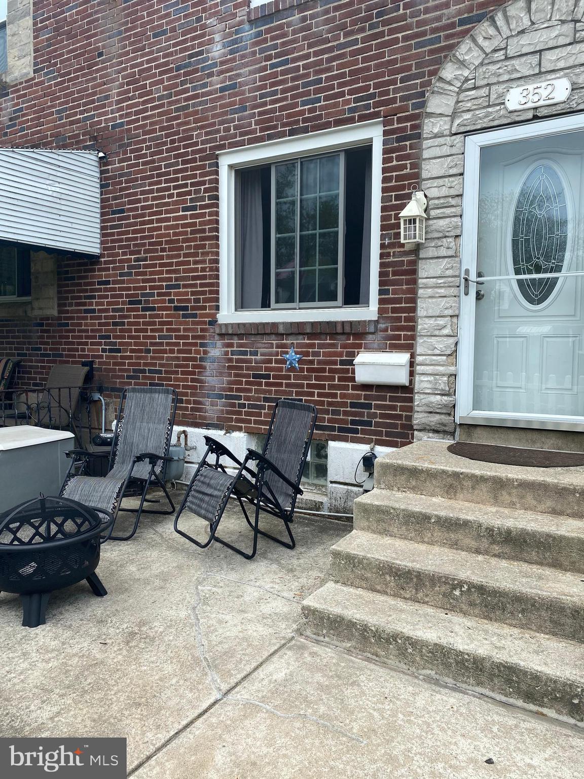 352 Rively Avenue Collingdale, PA 19023 - Photo 4 of 28 Gallery Image 4
