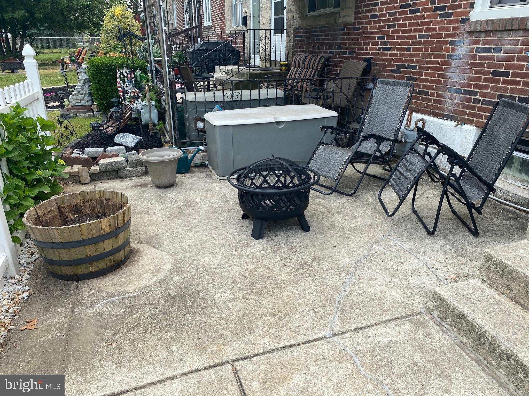 352 Rively Avenue Collingdale, PA 19023 - Photo 5 of 28 Exterior Patio
