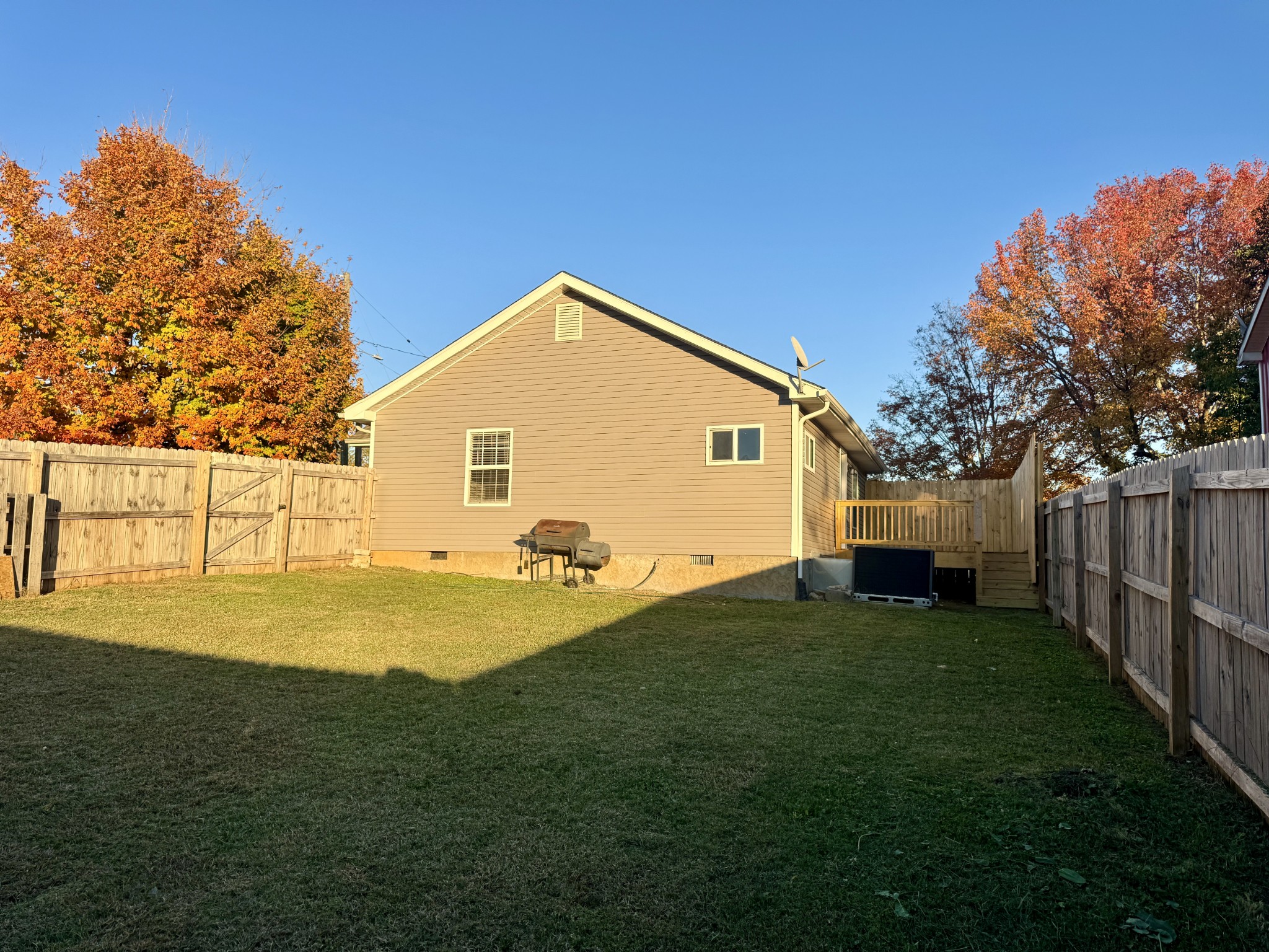 3163 Sunset Drive Springfield, TN 37172 - Photo 12 of 39 a view of a house with a yard