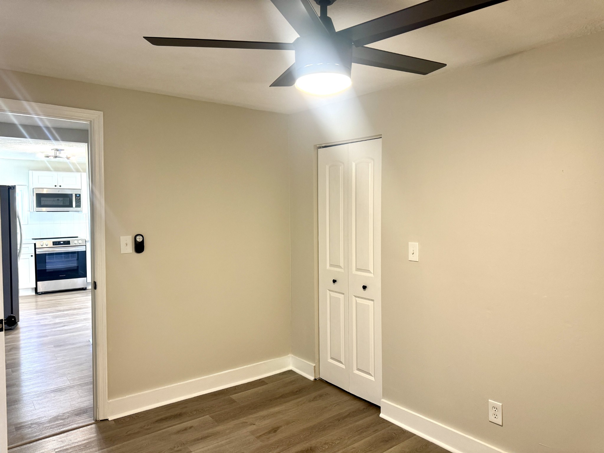 3163 Sunset Drive Springfield, TN 37172 - Photo 15 of 39 wooden floor in an empty room