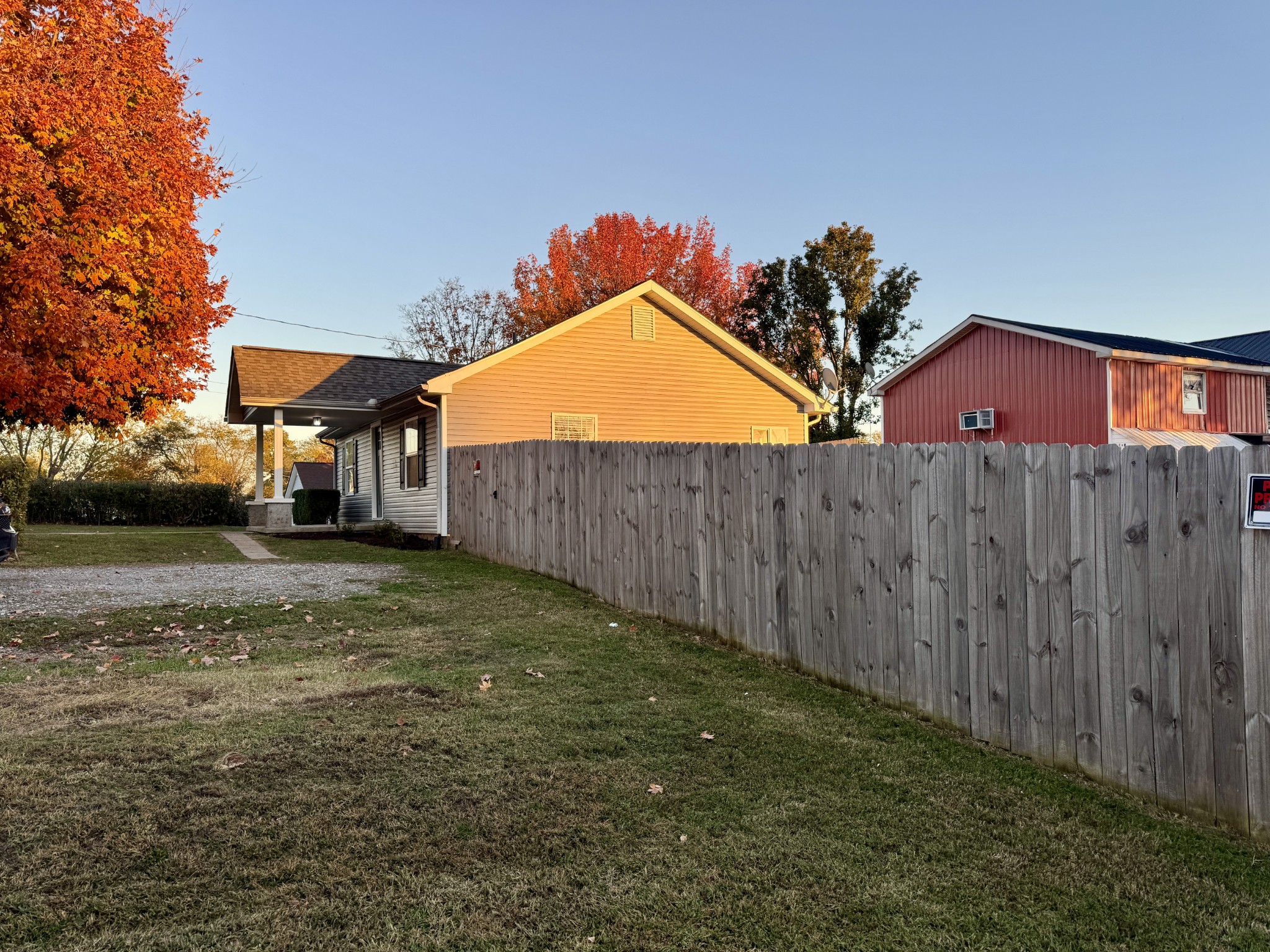 3163 Sunset Drive Springfield, TN 37172 - Photo 2 of 39 a backyard of a house