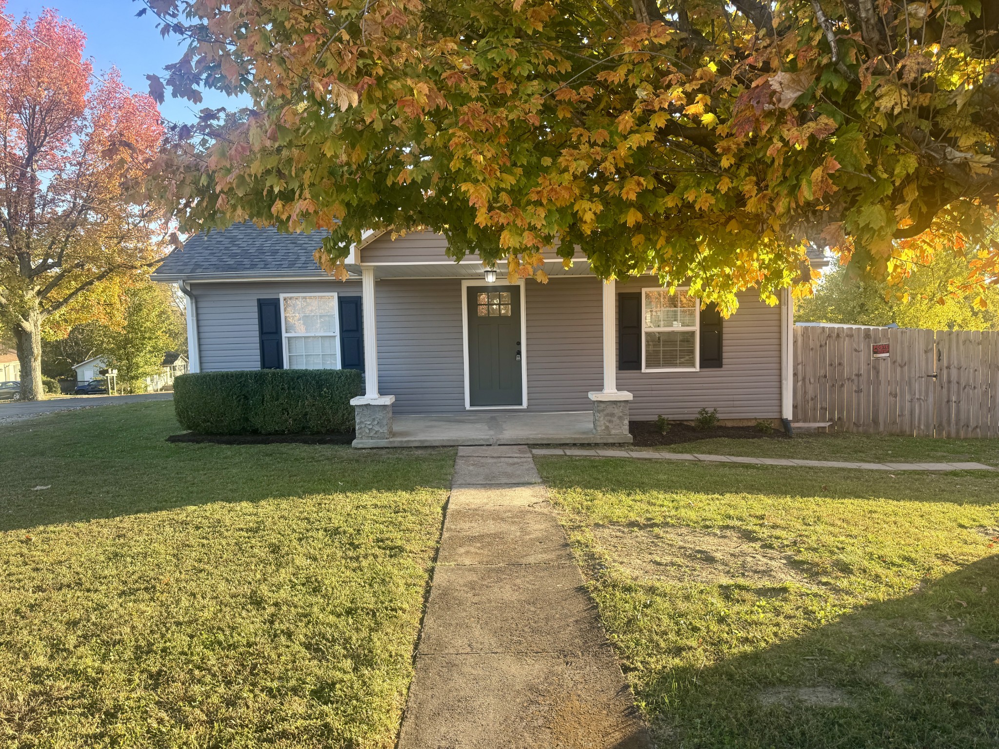 3163 Sunset Drive Springfield, TN 37172 - Photo 39 of 39 a front view of a house with a yard