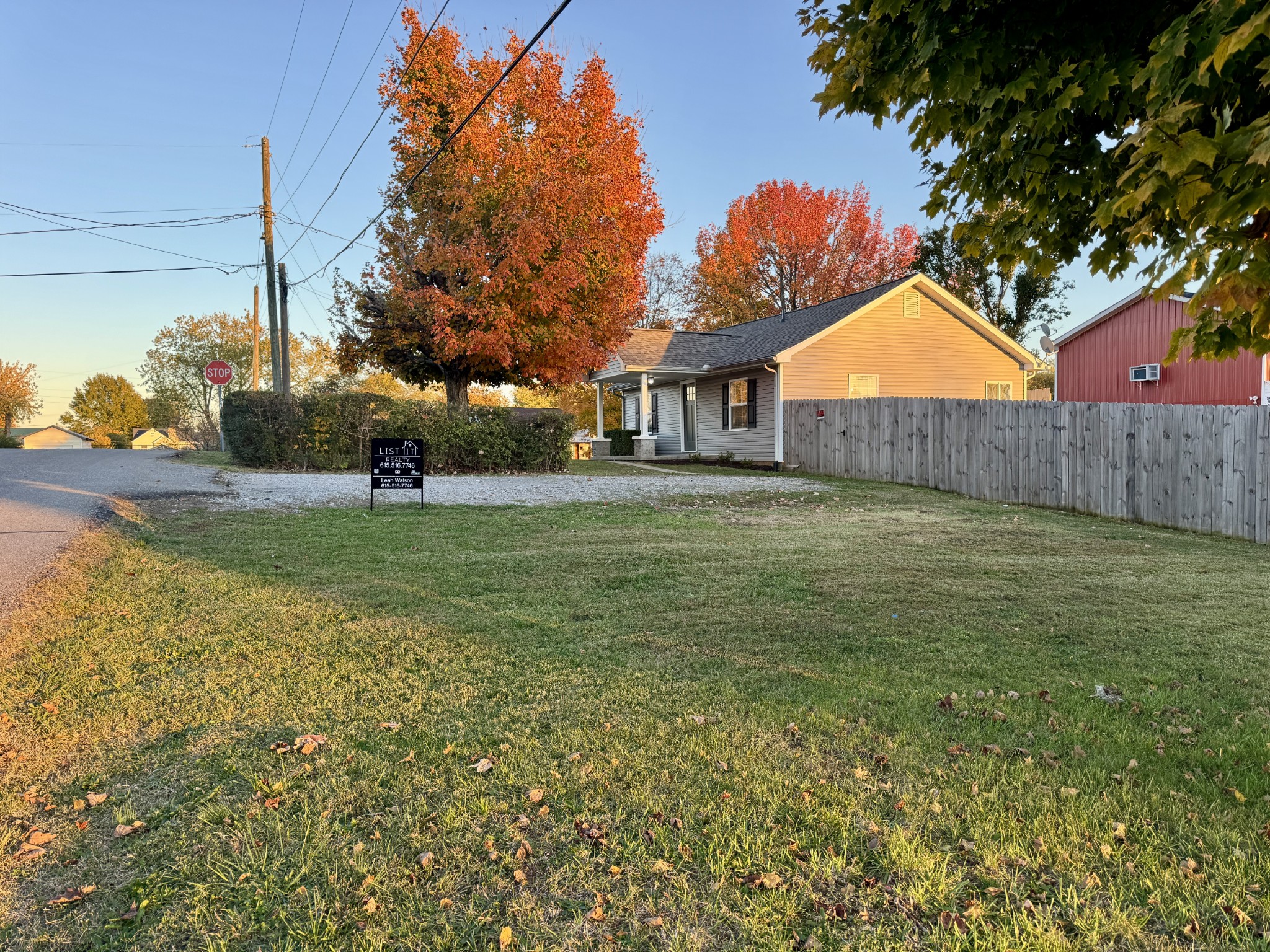 3163 Sunset Drive Springfield, TN 37172 - Photo 4 of 39 a view of a house with a yard