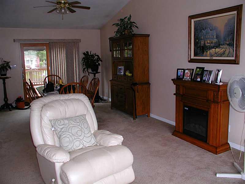 101 Randy Twp Of But Butler, PA 16002 - Photo 3 of 25 Living Room.