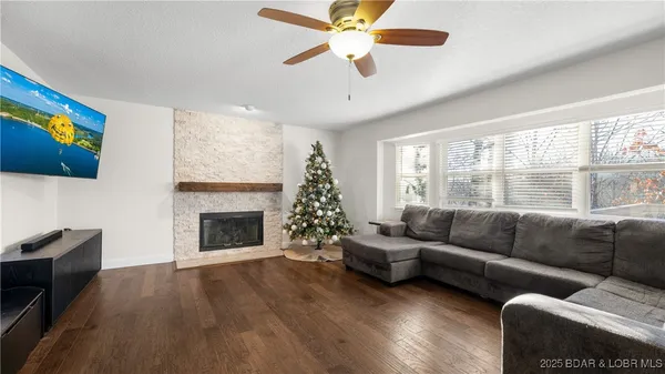 $580,000 | 5866 Bluebird Circle, Osage Beach, MO 65065