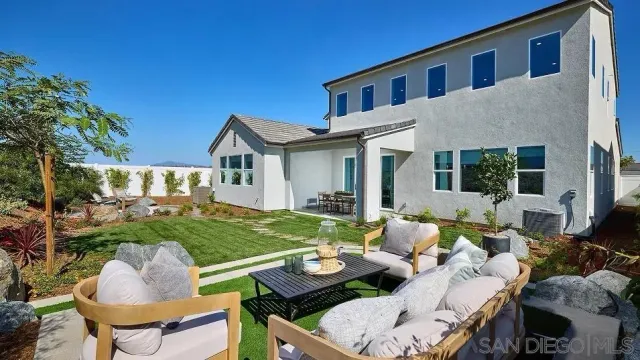 $1,374,900 | 120 Alethea Way, Oceanside, CA 92057