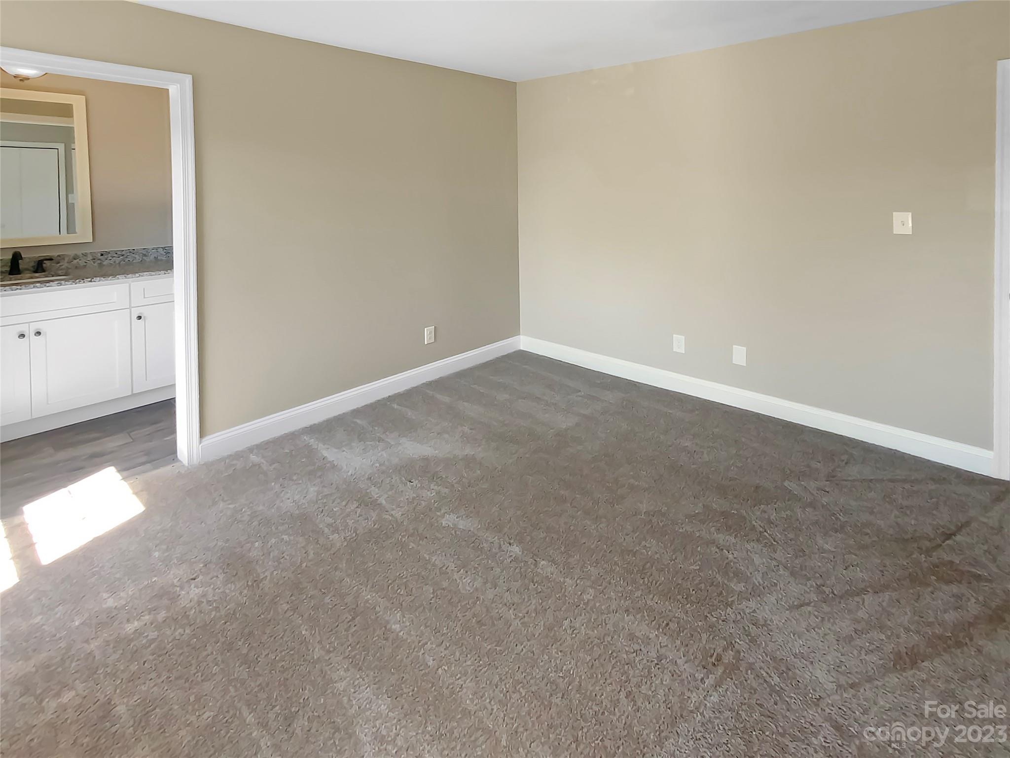 8432 Knights Bridge Road Charlotte, NC 28210 - Photo 15 of 23 Gallery Image 15