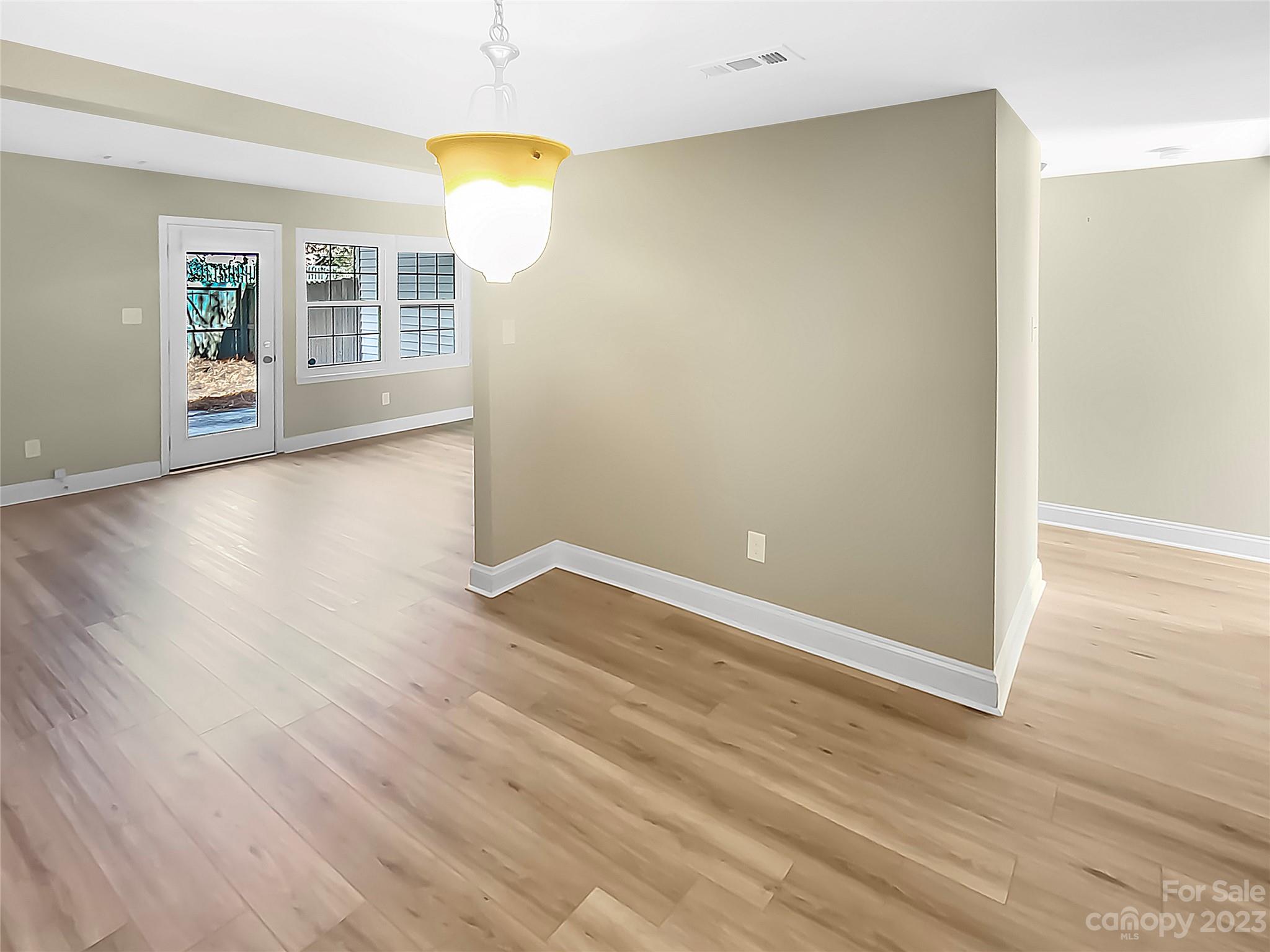 8432 Knights Bridge Road Charlotte, NC 28210 - Photo 6 of 23 Gallery Image 6