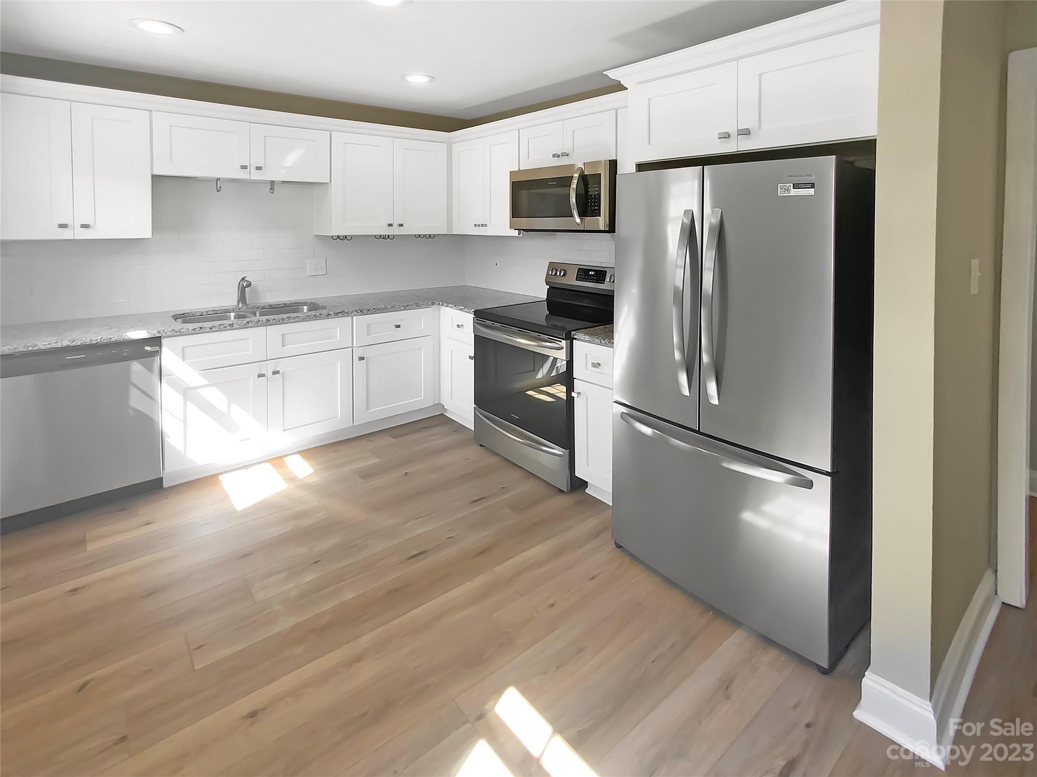 8432 Knights Bridge Road Charlotte, NC 28210 - Photo 7 of 23 Gallery Image 7