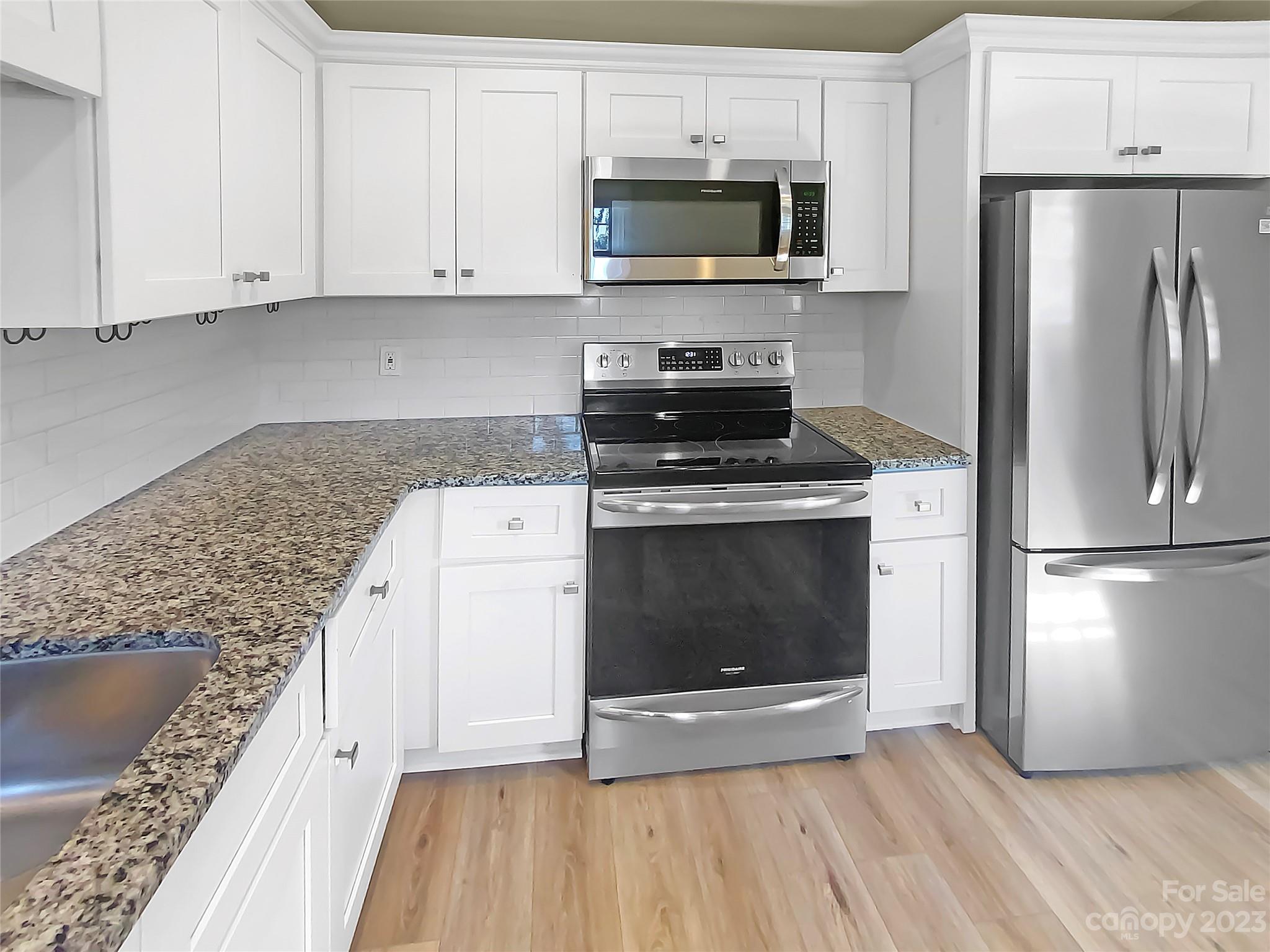 8432 Knights Bridge Road Charlotte, NC 28210 - Photo 8 of 23 Gallery Image 8