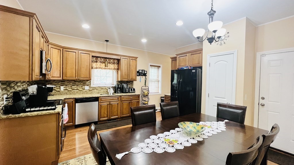 68 Merrick Street West Springfield, MA 01089 - Photo 4 of 34 Gallery Image 4