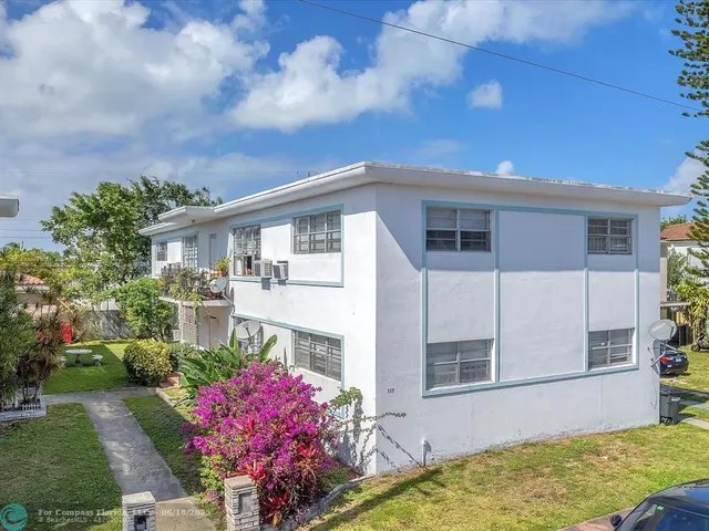 a front view of house with yard