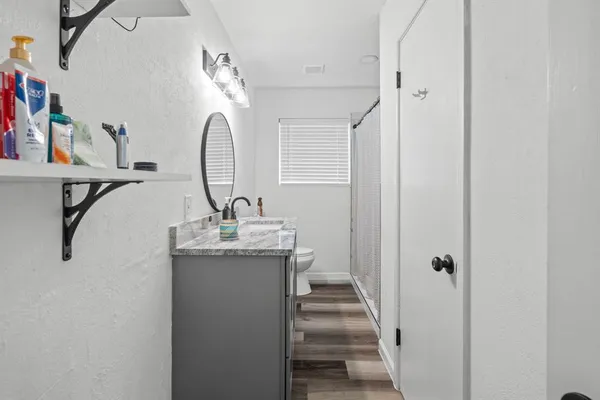 $2,000 | 5825 Walla Avenue, Fort Worth, TX 76133