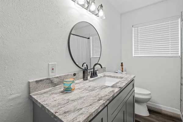 $2,000 | 5825 Walla Avenue, Fort Worth, TX 76133