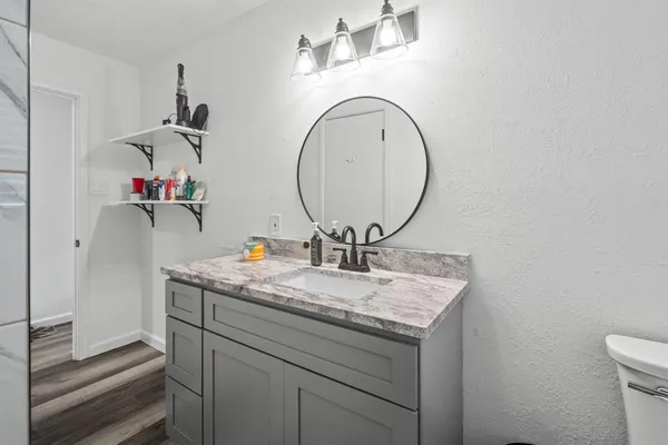 $2,000 | 5825 Walla Avenue, Fort Worth, TX 76133