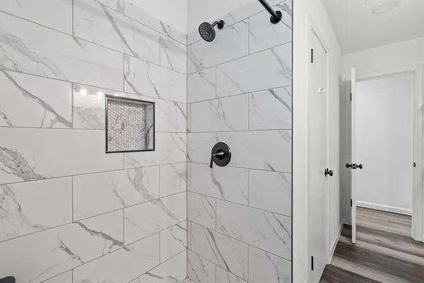 $2,000 | 5825 Walla Avenue, Fort Worth, TX 76133