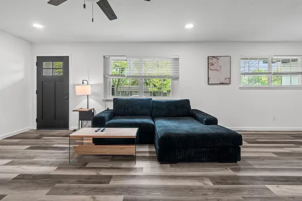 $2,000 | 5825 Walla Avenue, Fort Worth, TX 76133