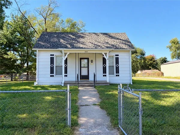 $140,000 | 502 Zoe Avenue, Buckner, MO 64016