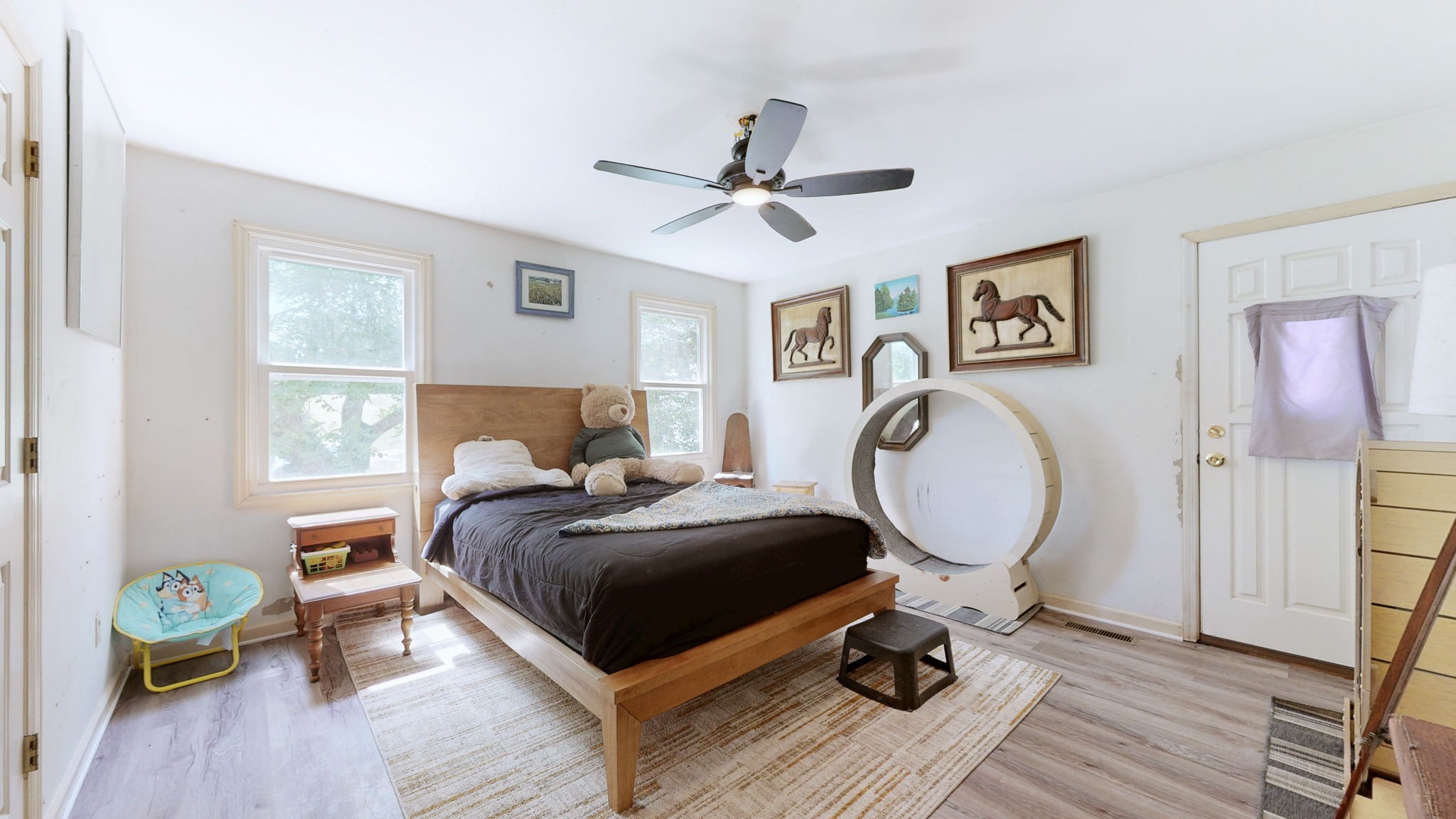 881 Coaling Road Charlotte, TN 37036 - Photo 13 of 29 a bed room with a bed and a window