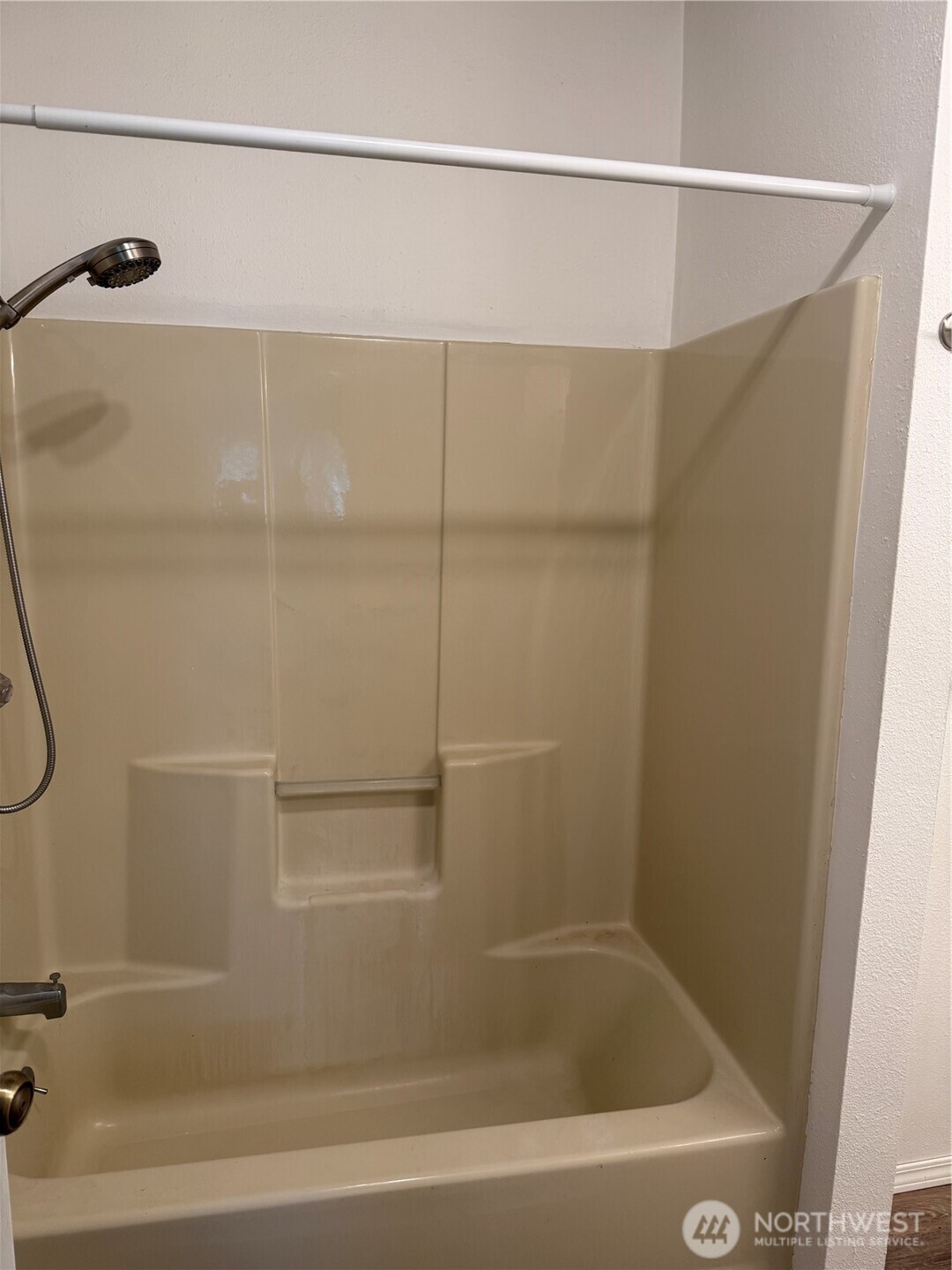 13208 Pacific Way Long Beach, WA 98631 - Photo 22 of 40 a bathroom with a shower and a bath tub