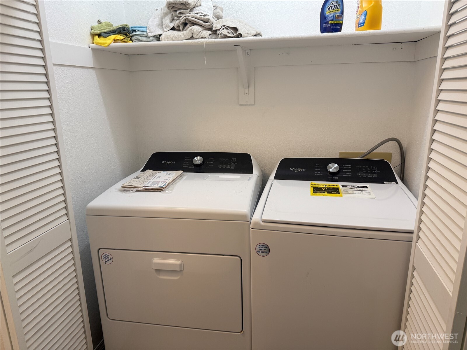 13208 Pacific Way Long Beach, WA 98631 - Photo 30 of 40 a utility room with dryer and washer