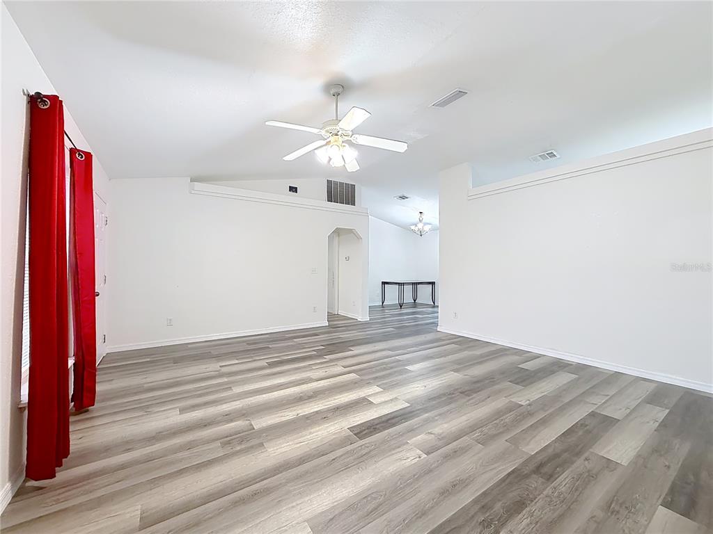 13117 Southwest 33rd Terrace Ocala, FL 34473 - Photo 2 of 26