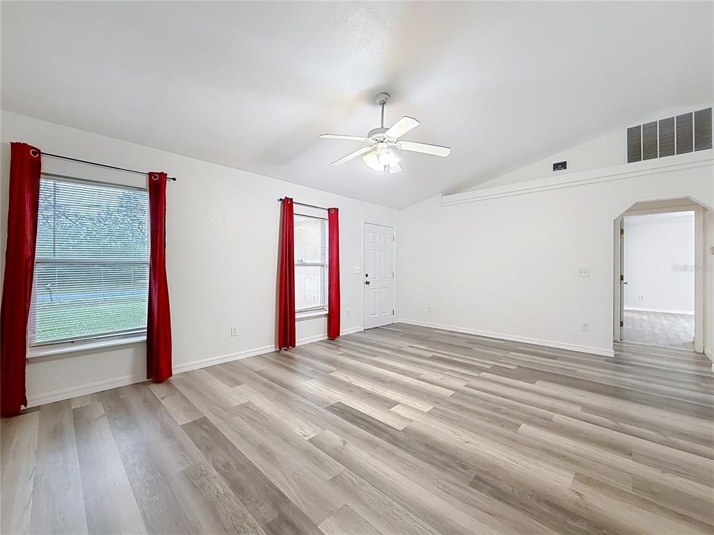 13117 Southwest 33rd Terrace Ocala, FL 34473 - Photo 3 of 26